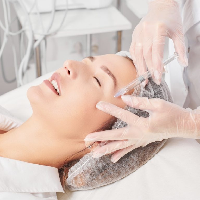 Cosmetologist,Makes,Rejuvenation,Injection,In,Woman,Face,Skin,,Anti,Aging