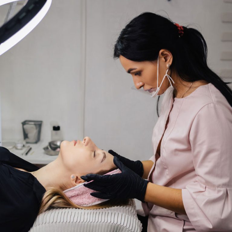 Medical-vs-Regular-Facials-img